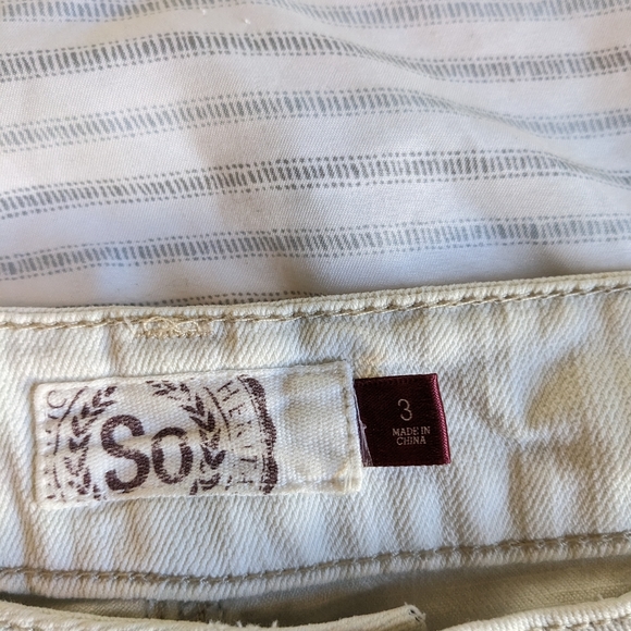 White/Ice blue jean shorts - Picture 3 of 6